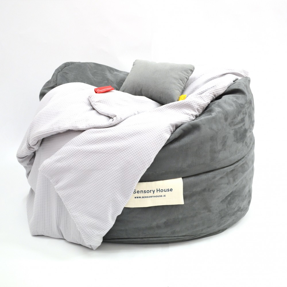 WEIGHTED BLANKET WITH REMOVABLE MACHINE WASHABLE COVER